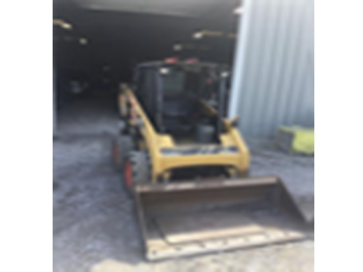 2005-caterpillar-216b-image-4