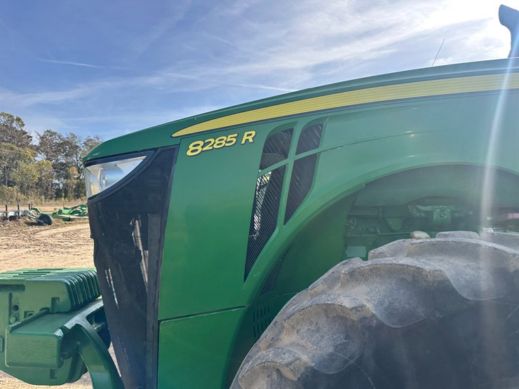 2013-john-deere-8285r-image-21