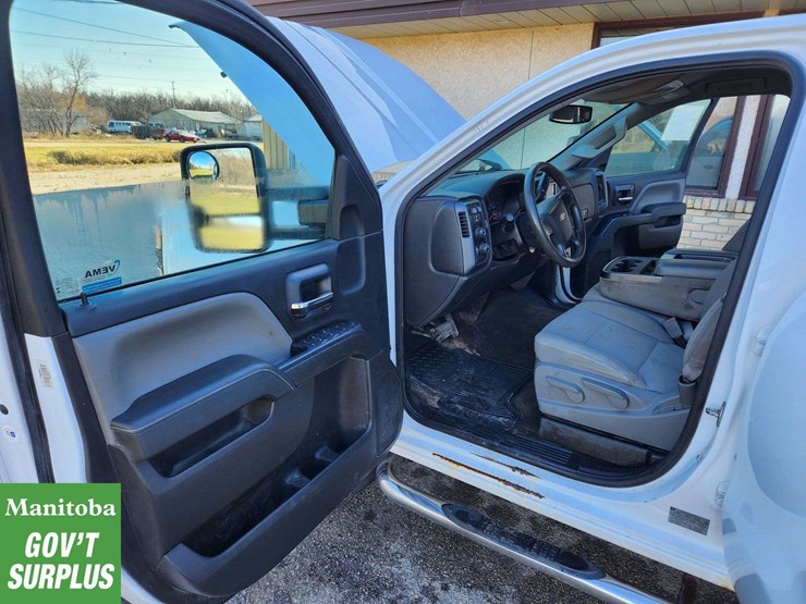 2015-chevrolet-silverado-1500-image-12