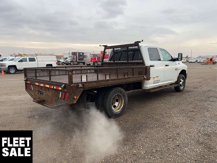 2011-dodge-3500-image-4