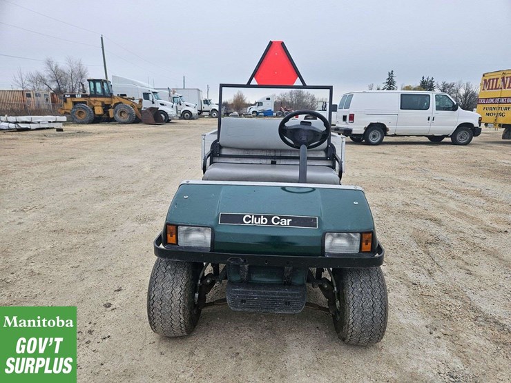 2011-club-car-turf-2-image-10