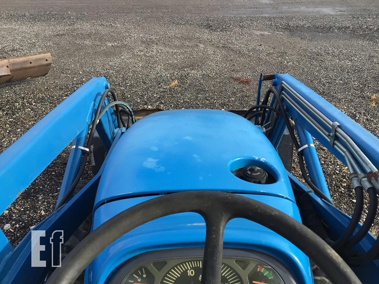 1999-new-holland-tc33d-image-14