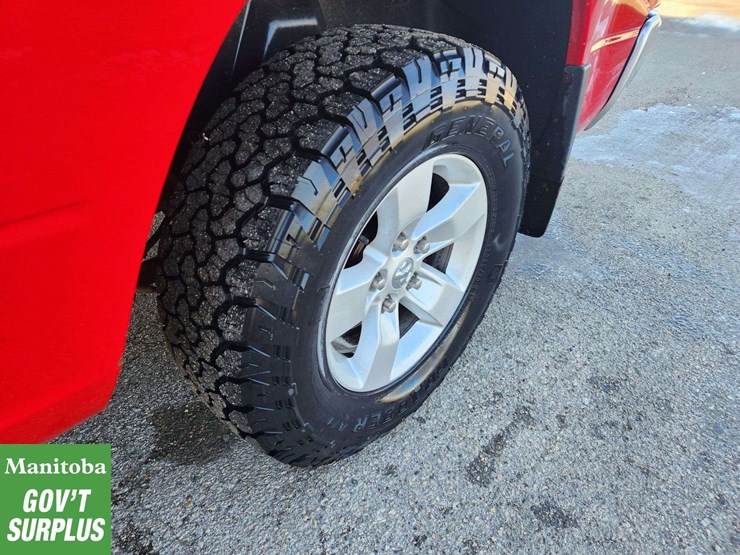 2015-dodge-1500-image-13