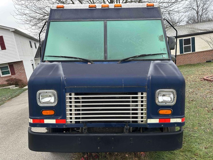 2008-utitimaster-workhorse-step-van-image-2