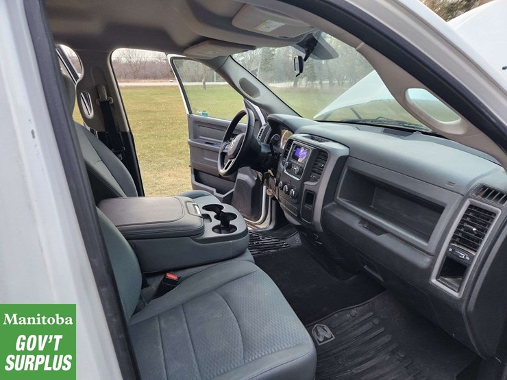 2014-dodge-1500-image-32