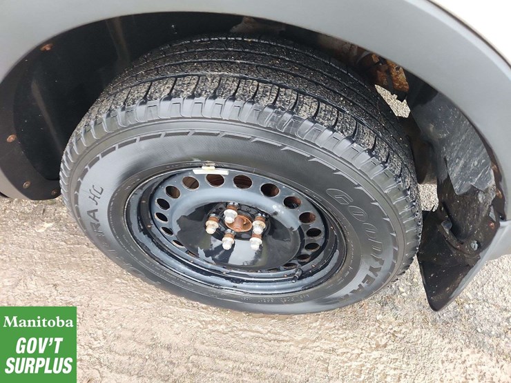 2013-ford-explorer-image-22