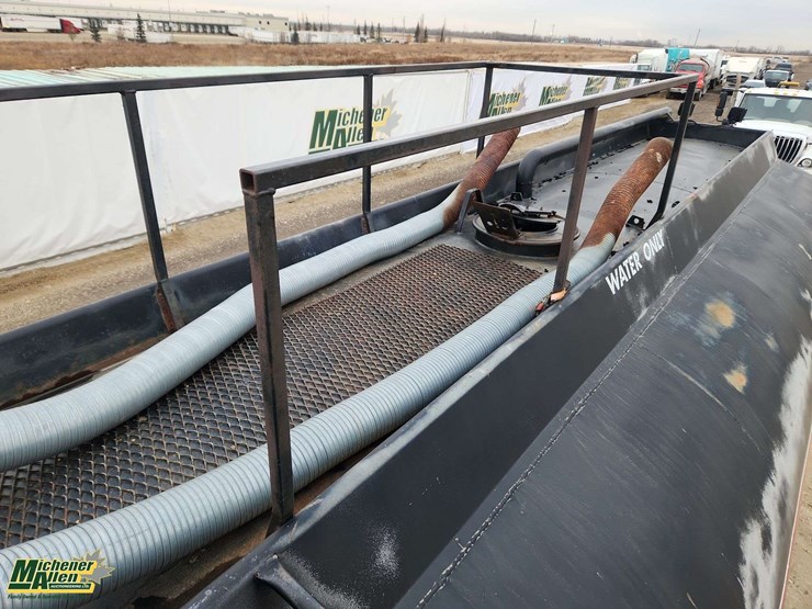 1976-mack-r600-image-36