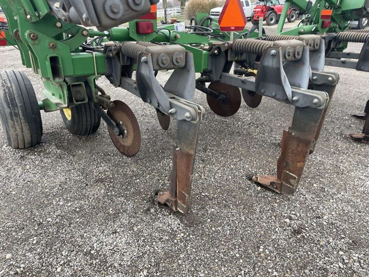 john-deere-2100-image-11