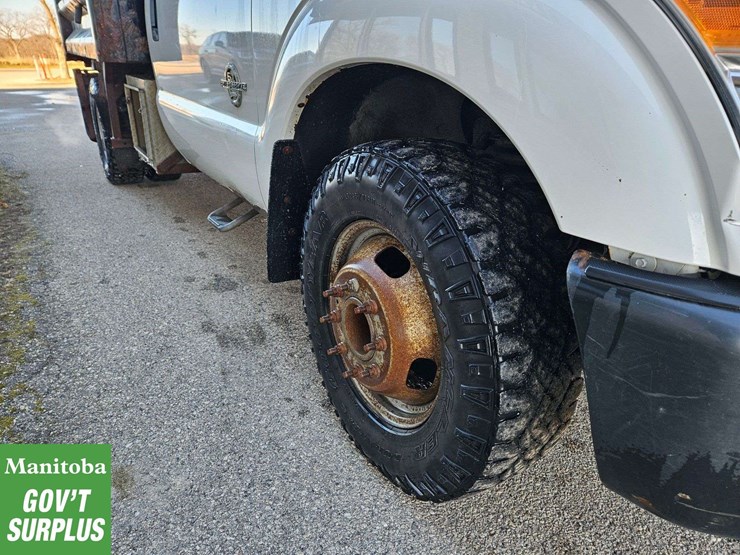 2011-ford-f350-image-15