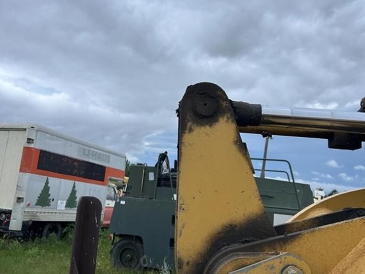 2004-caterpillar-938g-image-49