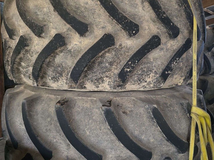 john-deere-710-image-1