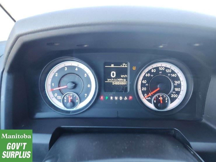 2013-dodge-1500-image-22