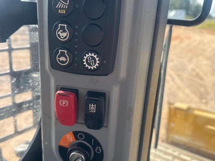 2021-caterpillar-d5-image-42