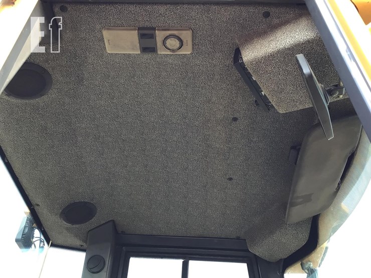 2007-deere-244j-image-19