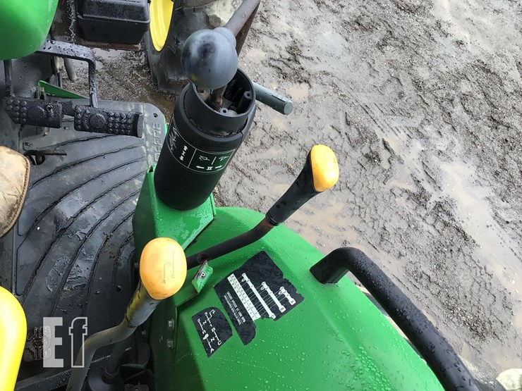 2004-john-deere-5220-image-17