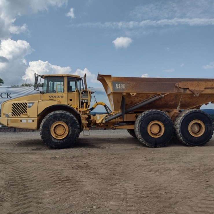 3 VOLVO A40D