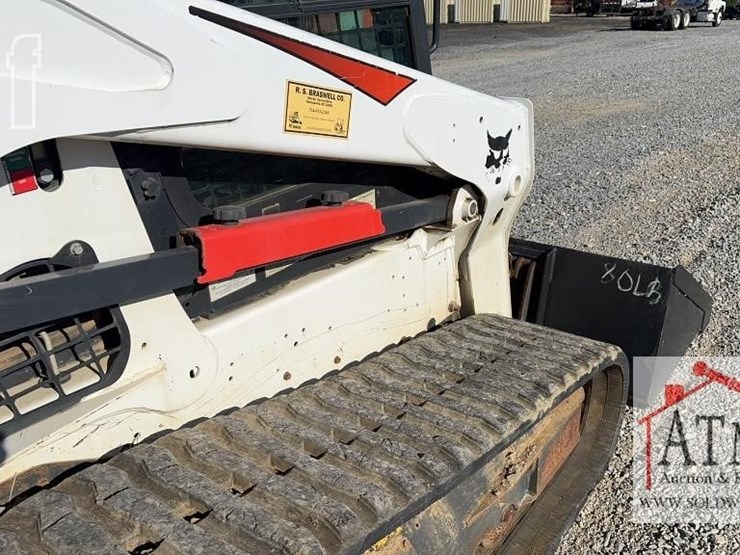 2019-bobcat-t770-image-23