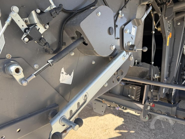 2022-claas-lexion-7500-image-95