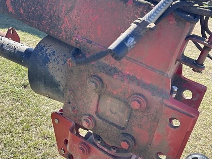 2014-new-holland-h7460-image-17