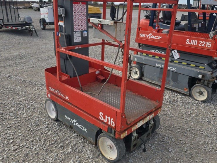 2018-skyjack-sj16-image-3