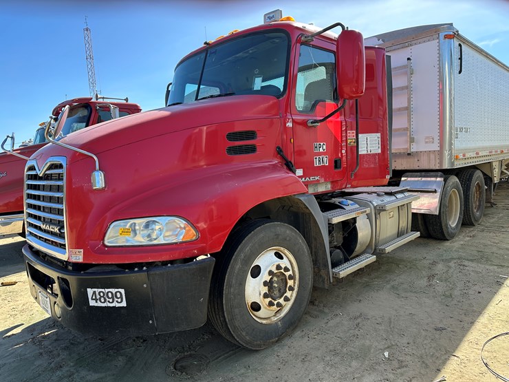 #33708-•-2014-mack-cxu-t/a-daycab-truck-tractor-1m1aw02y3em038036-image-1