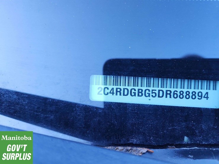 2013-dodge-grand-caravan-image-30