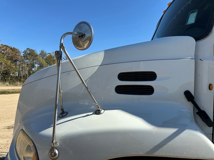 #33712-•-2011-mack-cxu-t/a-sleeper-truck-tractor-1m1aw09y5bm013138-image-34