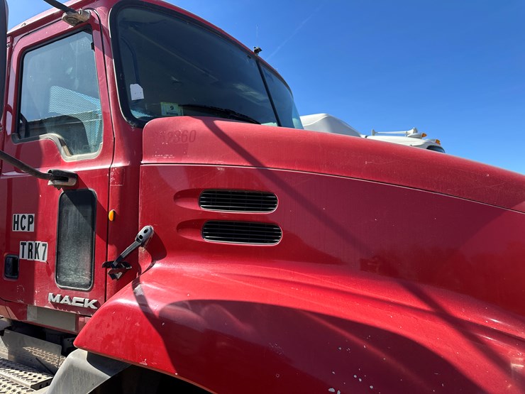 #33708-•-2014-mack-cxu-t/a-daycab-truck-tractor-1m1aw02y3em038036-image-42