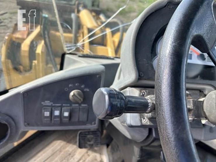 2004-caterpillar-928g-image-32