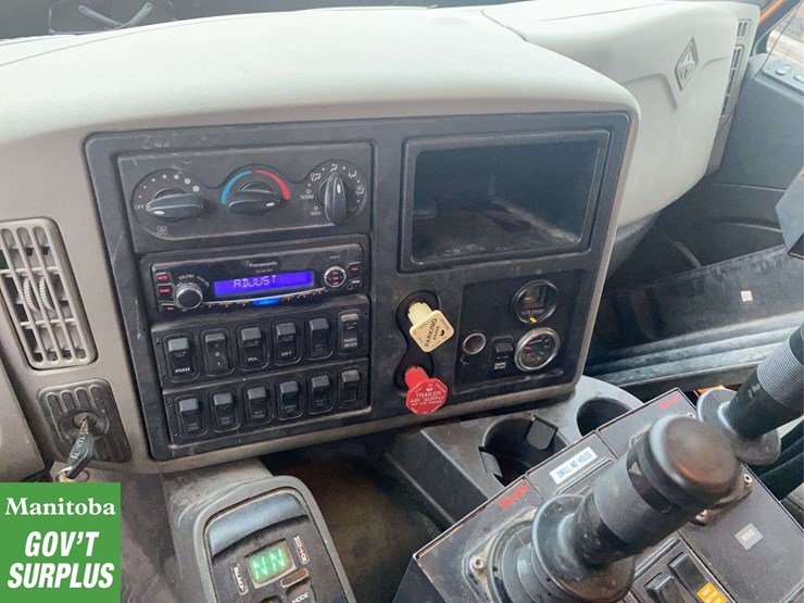 2011-international-workstar-7600-image-25