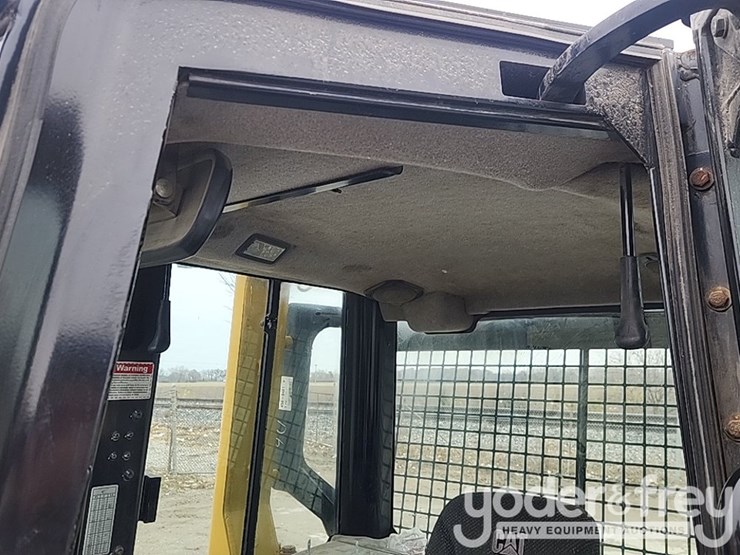 2016-caterpillar-d6n-image-27