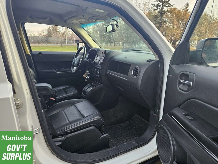 2014-jeep-patriot-image-37