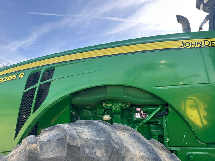 2013-john-deere-8285r-image-26