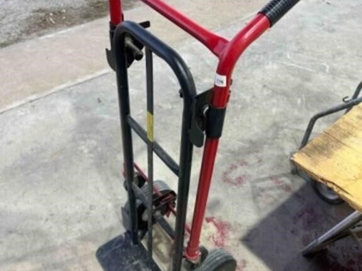 milwaukee-metal-dolly-image-1