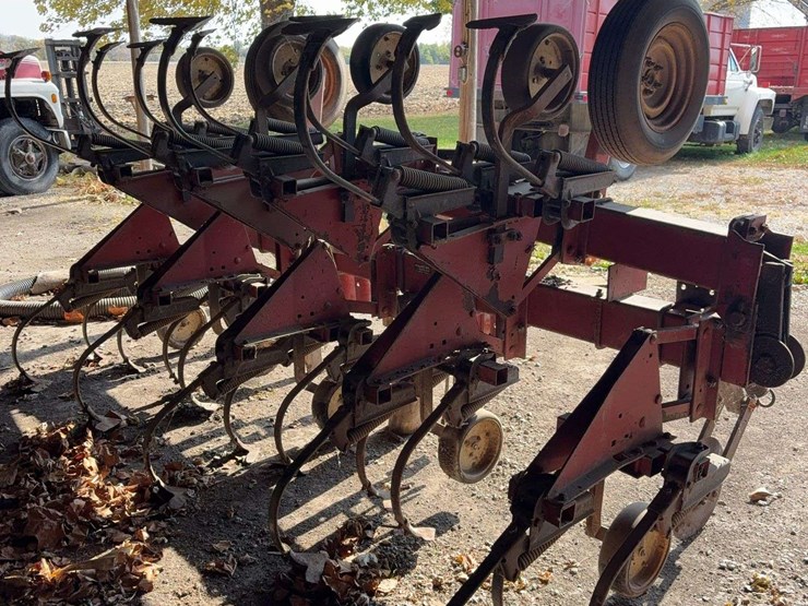 international-183-image-4