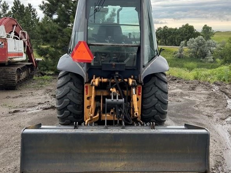 2000-case-570m-xt-image-10