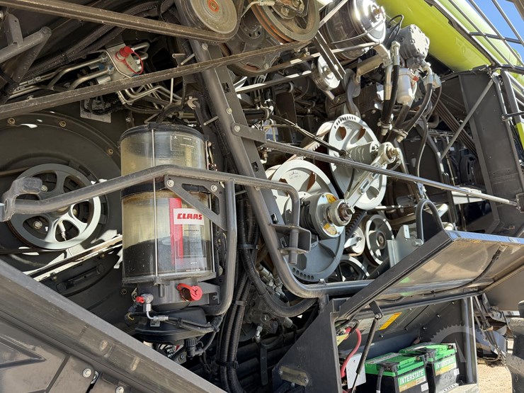 2022-claas-lexion-7500-image-38