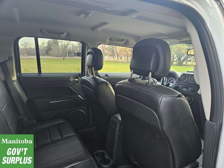 2014-jeep-patriot-image-38