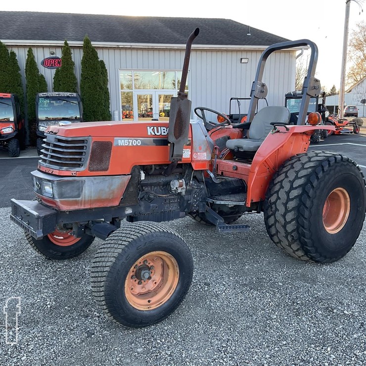 KUBOTA M5700
