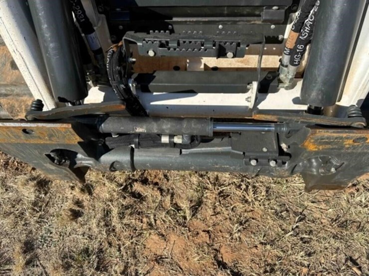 2025-bobcat-t86-image-24