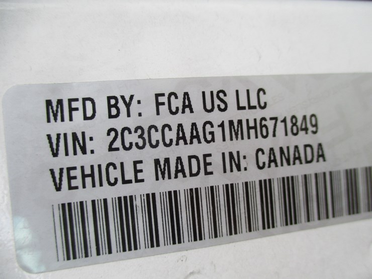 2021-chrysler-300-sedan,-image-16