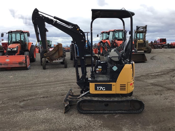 2016-deere-17g-image-2