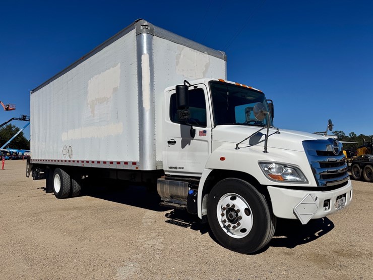 #265-•-2016-hino-338v-van-body-truck-image-2