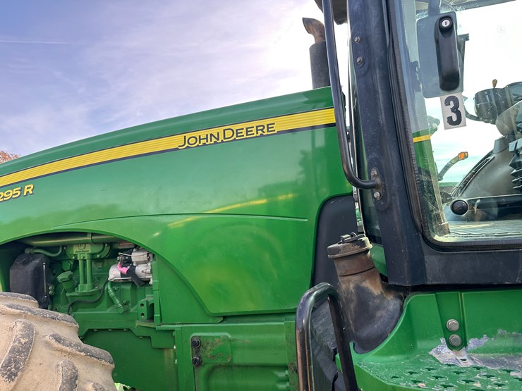 2010-john-deere-8295r-image-27