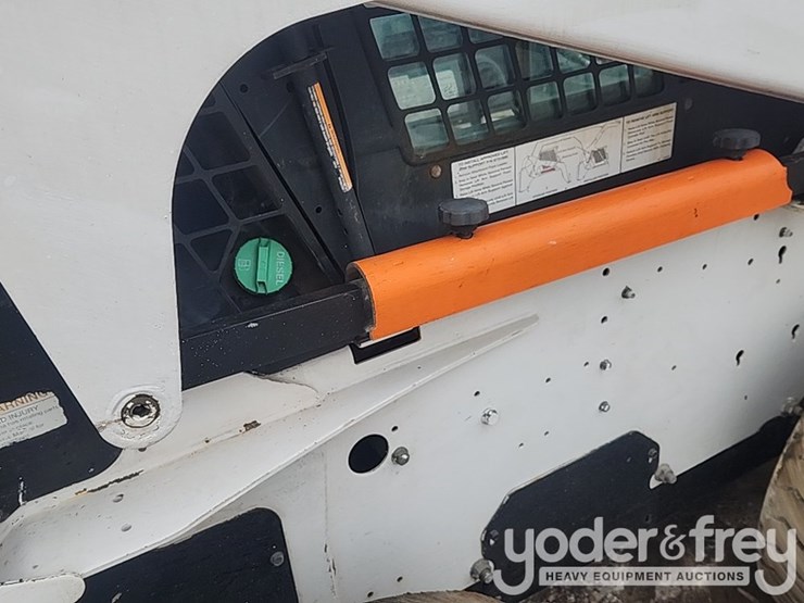 2007-bobcat-s300-image-10