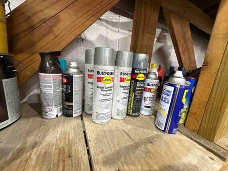 contents-of-3-shelfs--paints,-sealant-tape,-oils-image-3