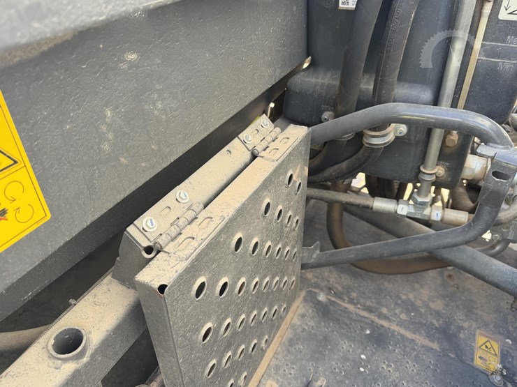 2022-claas-lexion-7500-image-58