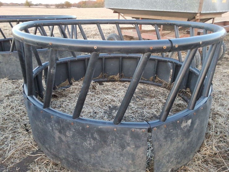heavy-duty-poly-round-bale-feeder-image-3