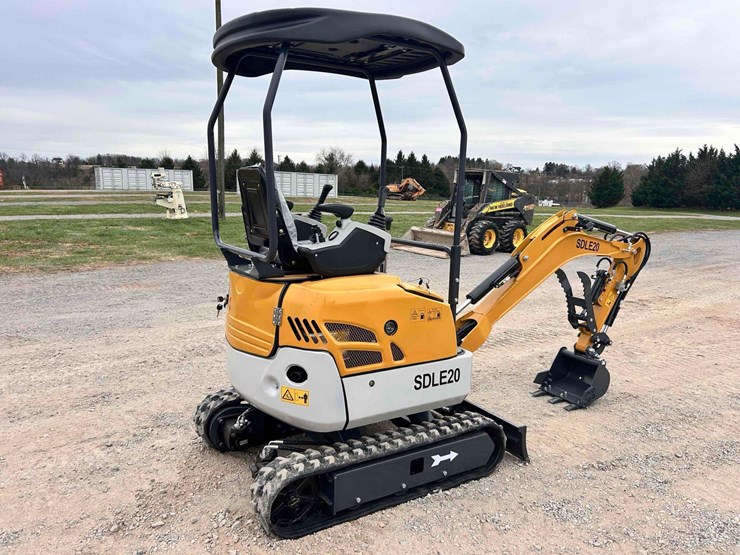 unused-sdle20-mini-excavator-image-3