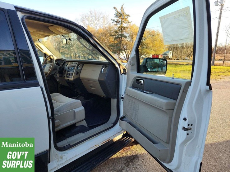 2014-ford-expedition-image-17